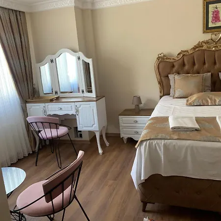 Elisa Hotel Bed & Breakfast 2*