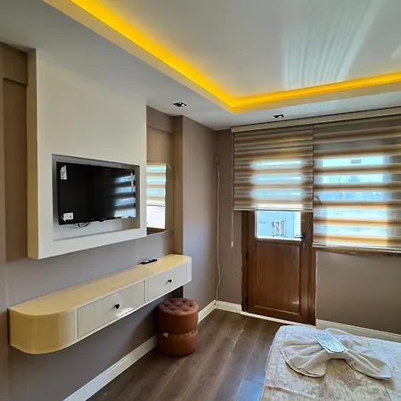 Elisa Hotel Bed & Breakfast 2*