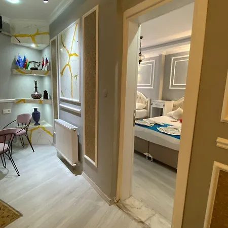 Elisa Hotel Bed & Breakfast 2*