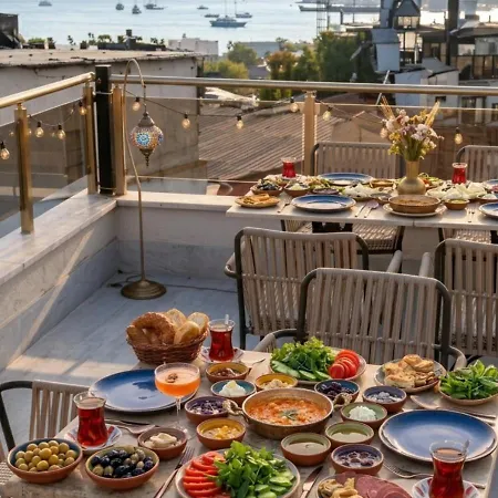 Elisa Couette-café Istambul