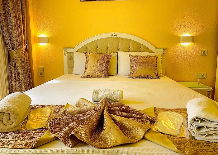 לינה וארוחת בוקר Elisa 3*