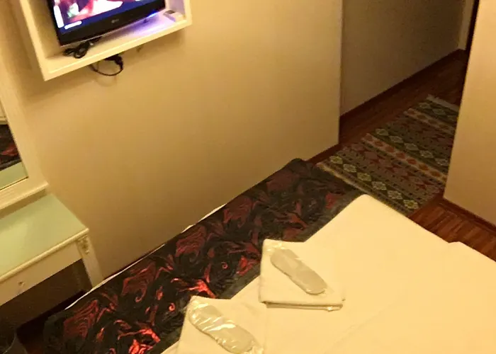 Elisa Oda ve Kahvaltı